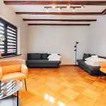 Komfortowy W Spokojnej Dzielnicy Apartment *