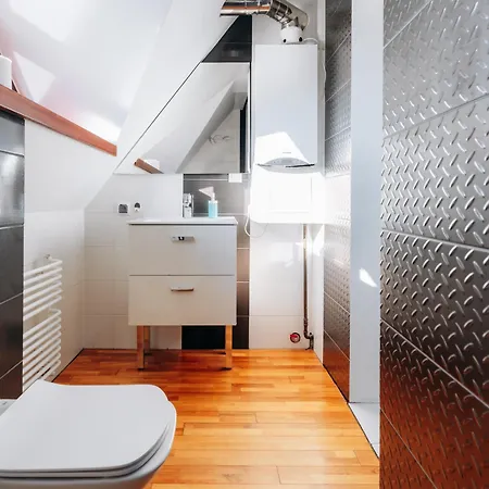 Apartment Komfortowy W Spokojnej Dzielnicy *