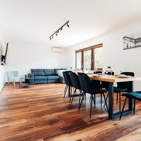 Apartmán Komfortowy W Spokojnej Dzielnicy